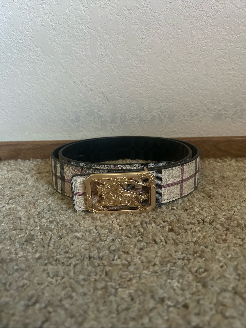 Burberry Belt Reversible Mens Size 32” - 36” Waist Used